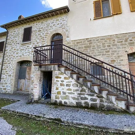 Gli Ulivi Gualdo Tadino Uniquement De Samedi A Samedi Lits Pour 10 Personnes * Pieve di Compresseto